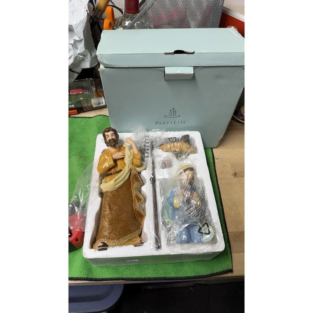 Partylite Nativity Set Joseph Mary Baby Jesus‎ Figurines w/ Box